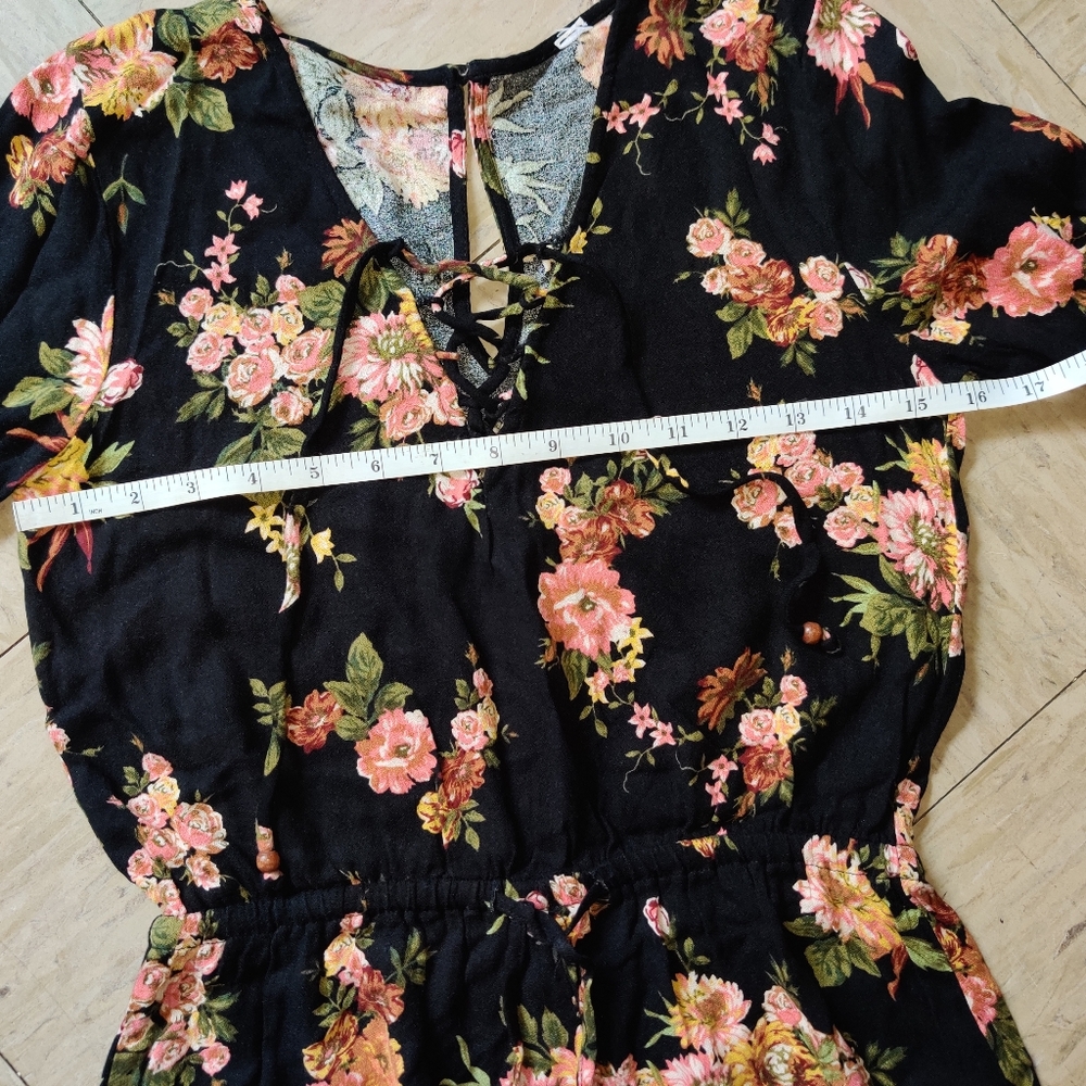 Floral Romper - Picture 7 of 10